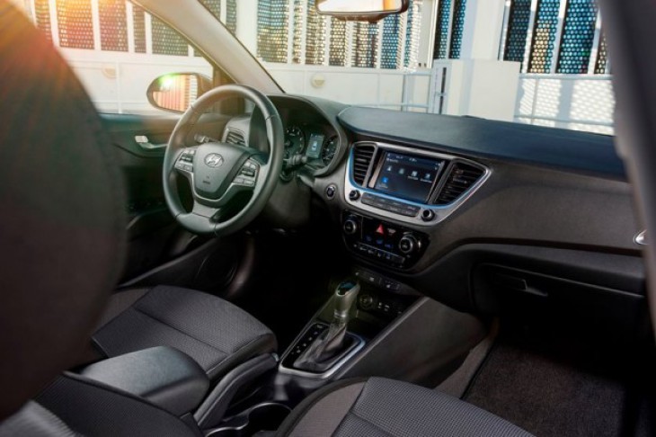 IMAGE POUR HYUNDAI ACCENT